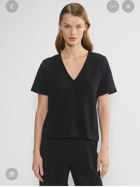 Babaton Tops - Aritzia Interlock Cotton Verify V-neck T-shirt - S - Black - Like New